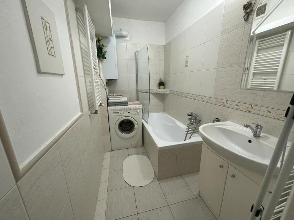 Attic Flat In The Center Apartment Bratislava Exterior photo